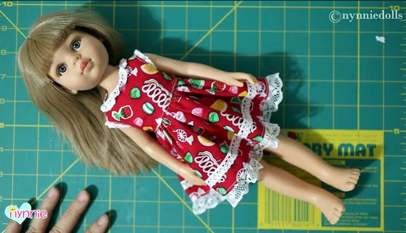 Vestido para la muñeca de Paola Reina paso a paso