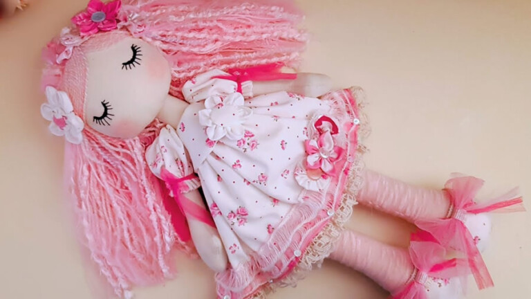 Muñeca de trapo “Princesa Soñadora”