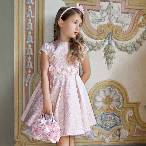 Inspiración e ideas de vestidos de Princesa para niñas - Patrones gratis