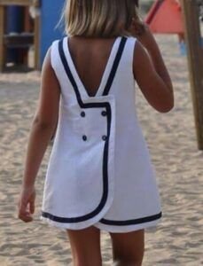 Patrón de vestido de niña cruzado