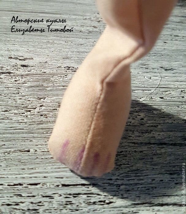 muñeca de tela rubia 8