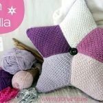 Cojín o almohada estrella de ganchillo