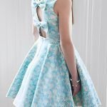 Vestido para niña con lazos en escote de la espalda