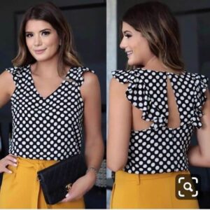 Blusa con volantes en la sisa