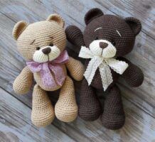 Ositos amigurumi con lacitos con patrón