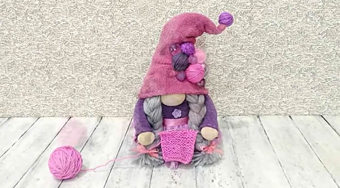 Gnomo hecho con calcetines DIY paso a paso