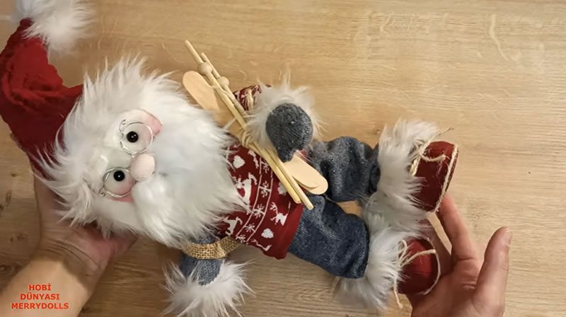 Papa Noel fácil con calcetines DIY