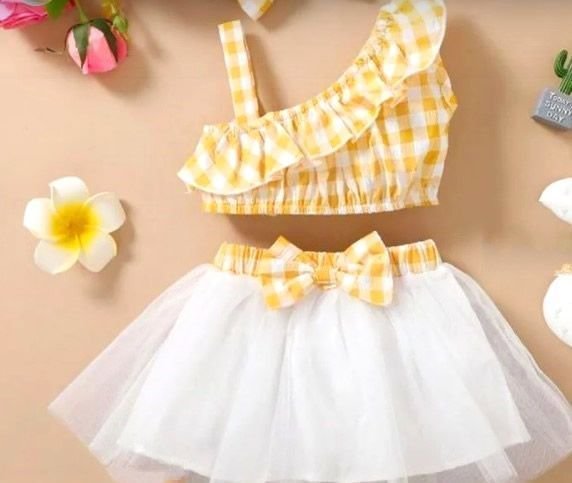 Conjunto top y falda para niña