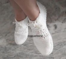 Zapatos blancos a crochet