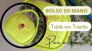 Bolso de mano con trapillo acanalado