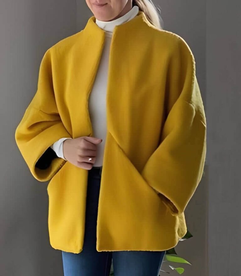 Abrigo con manga kimono de cuello alto