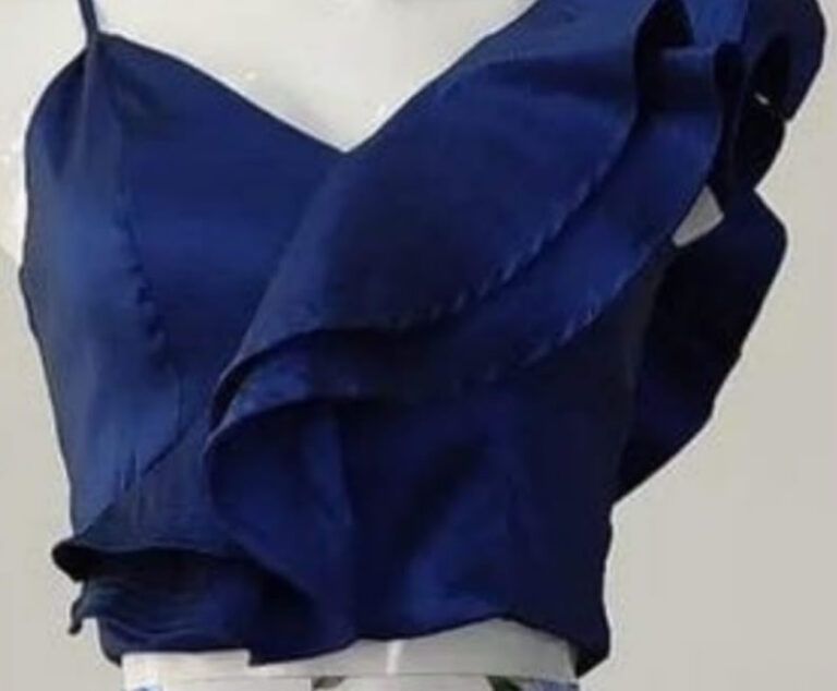 Blusa Asimétrica Con Olanes